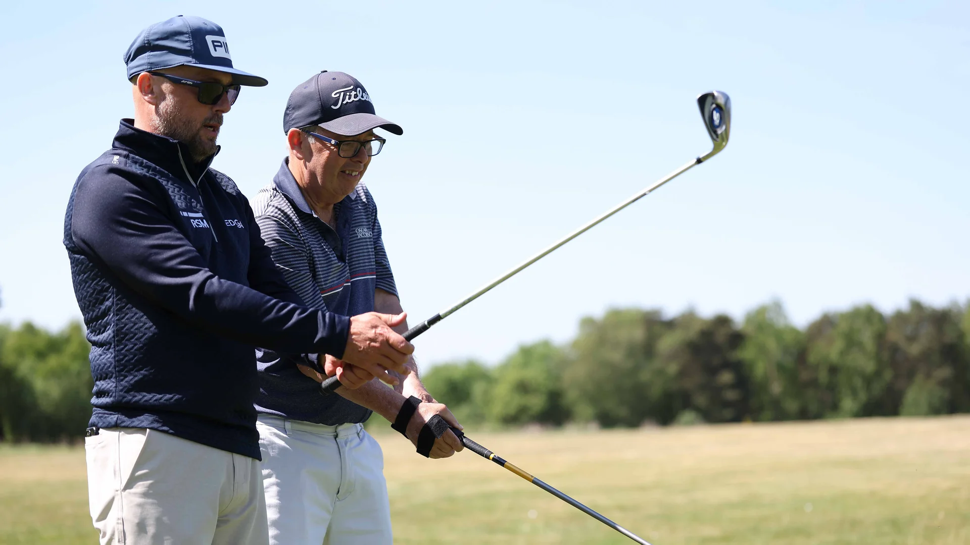 Martin Lindquist was fitted with an innovative new device, designed to improve access to golf for those with arthritis, by PGA professional coach and EDGA’s Head of Instruction and Education, Mark Taylor.