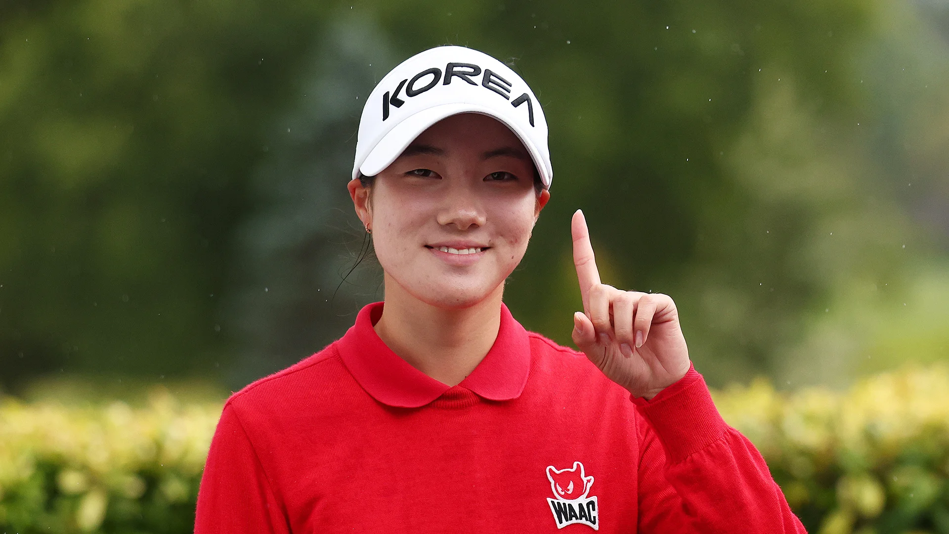 Yunseo Yang celebrates winning the Women's Amateur Asia-Pacific