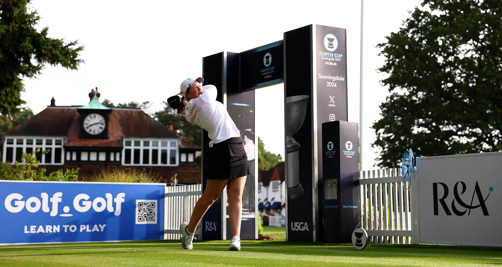 Lottie Woad of Team Great Britain and Ireland hits her tee shot on the first hole during a practice round prior to the Curtis Cup at Sunningdale Golf Club on August 27, 2024 in Sunningdale